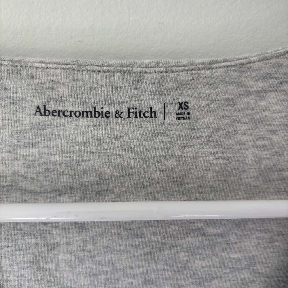 Abercrombie & Fitch Grey Long Sleeve V Neck Thong Bodysuit Cotton Blend Fitted - Picture 3 of 9